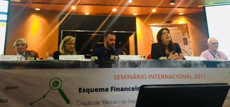 Βραζιλία, Διεθνές Σεμινάριο κατά του Χρέους και των μηχανισμών εξαπάτησης των πολιτών.